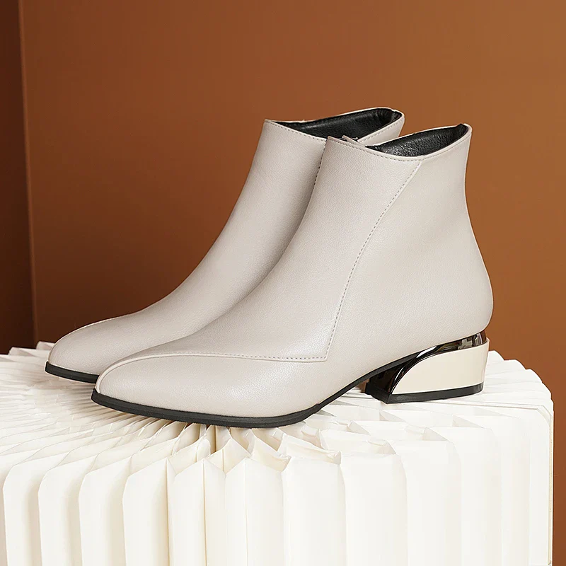 Aria Voss Low-Profile Step Boots - Image 12