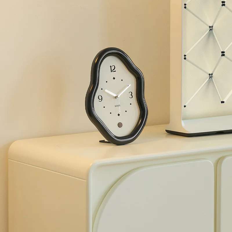 FLUID FORM CLOCK - Image 3