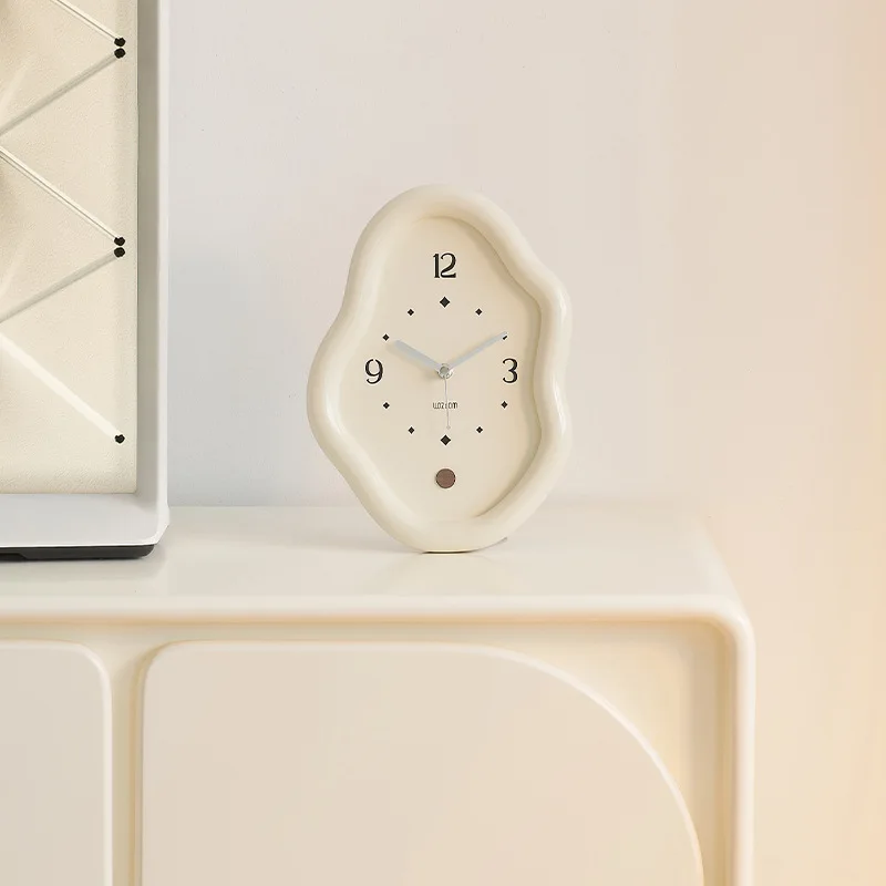 FLUID FORM CLOCK - Image 4