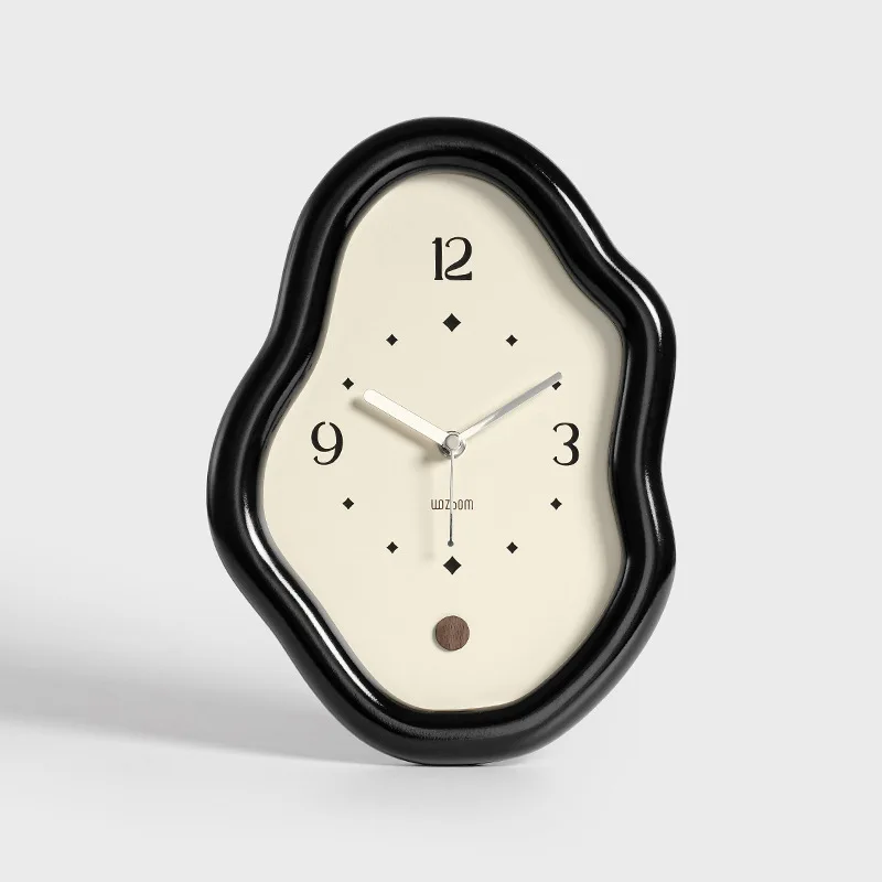 FLUID FORM CLOCK - Image 5