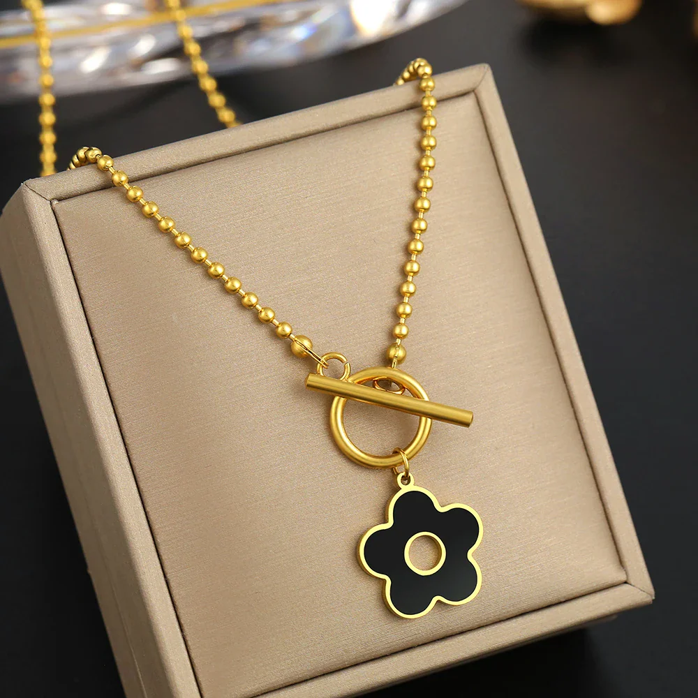Petal Lock Necklace - Image 5