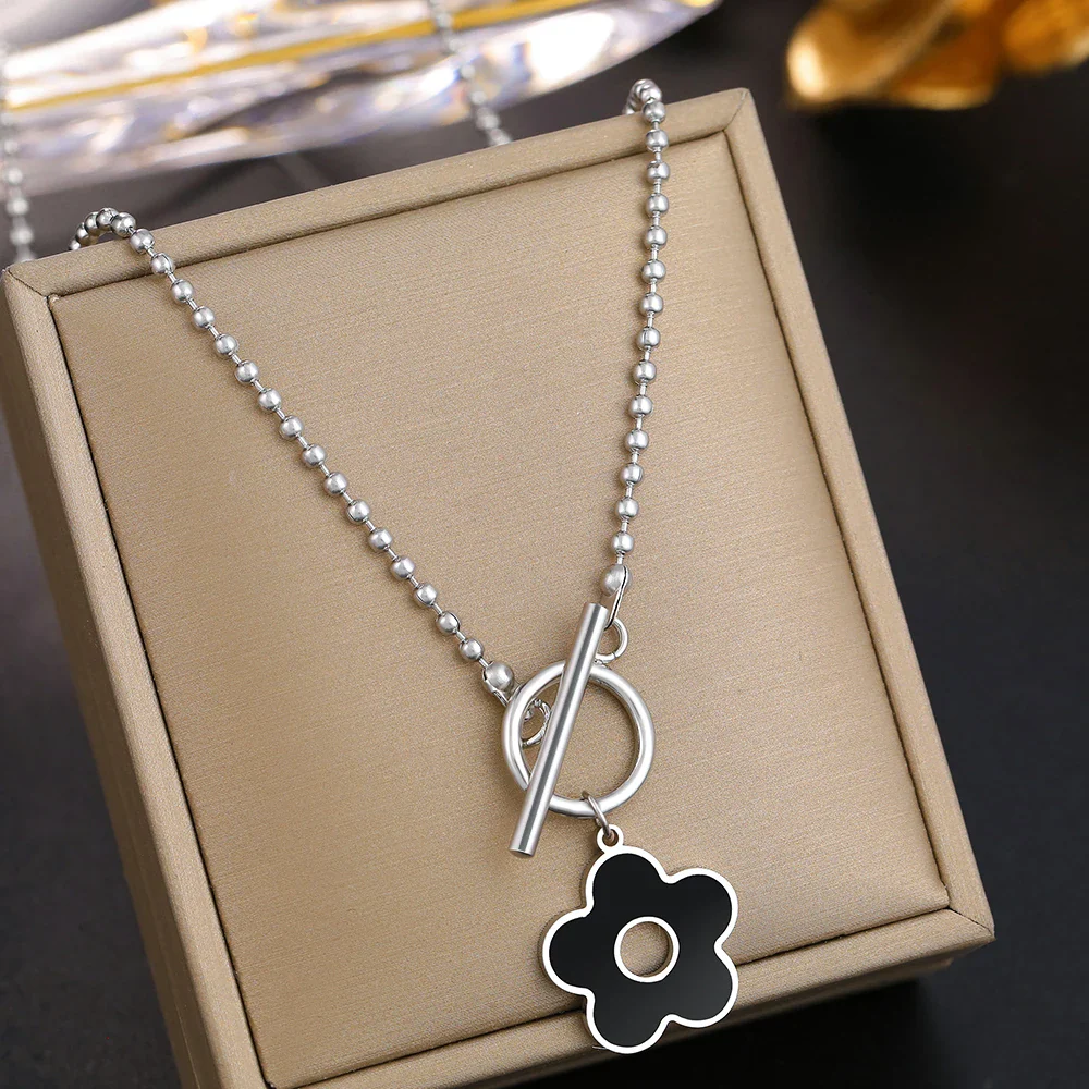 Petal Lock Necklace - Image 6